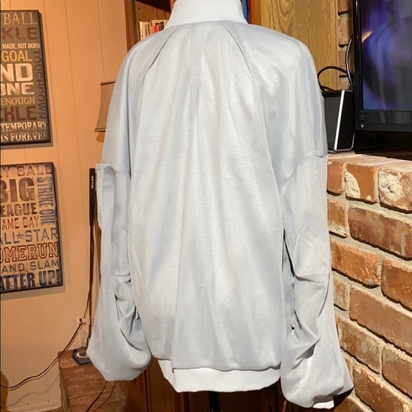 Álo Field Bomber Jacket in dove gray. - Picture 5 of 11